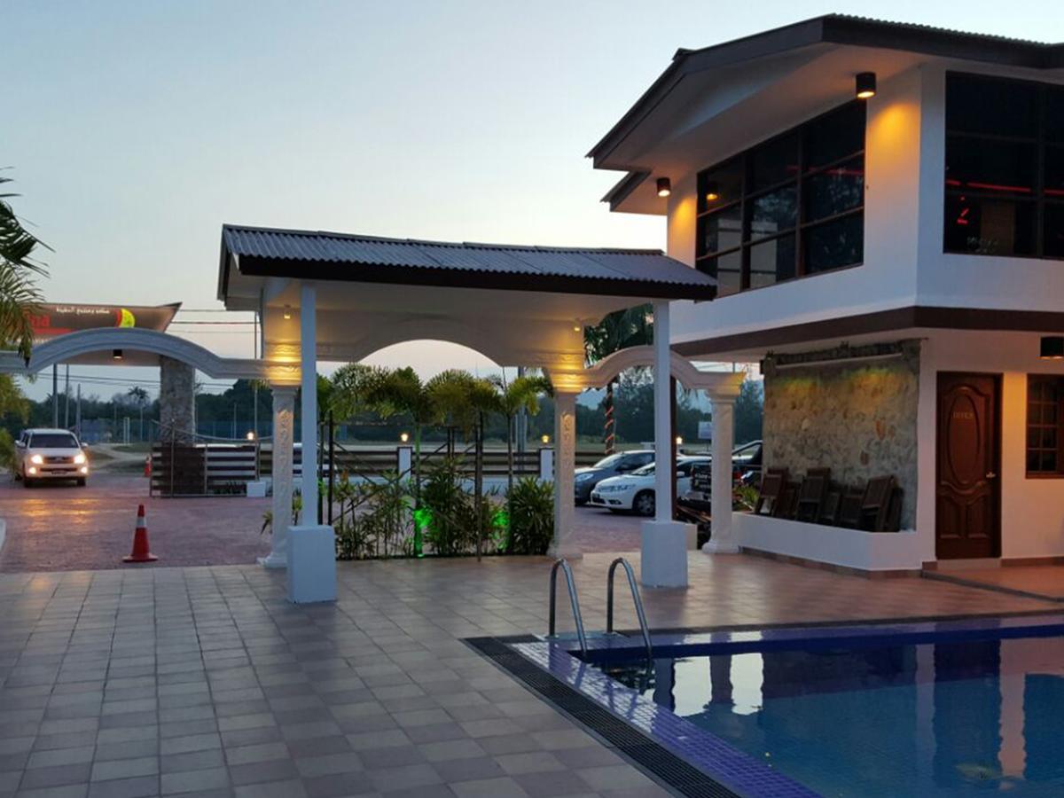 Alsafina Kijal Beach Resort & Restaurant Екстер'єр фото