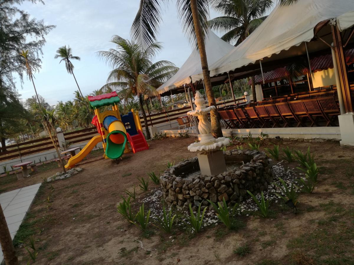 Alsafina Kijal Beach Resort & Restaurant Екстер'єр фото