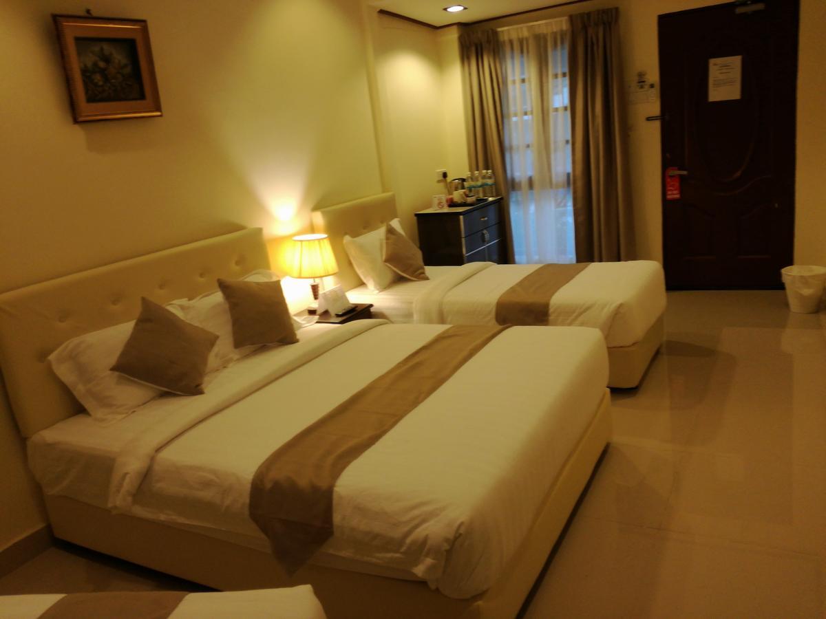 Alsafina Kijal Beach Resort & Restaurant Екстер'єр фото