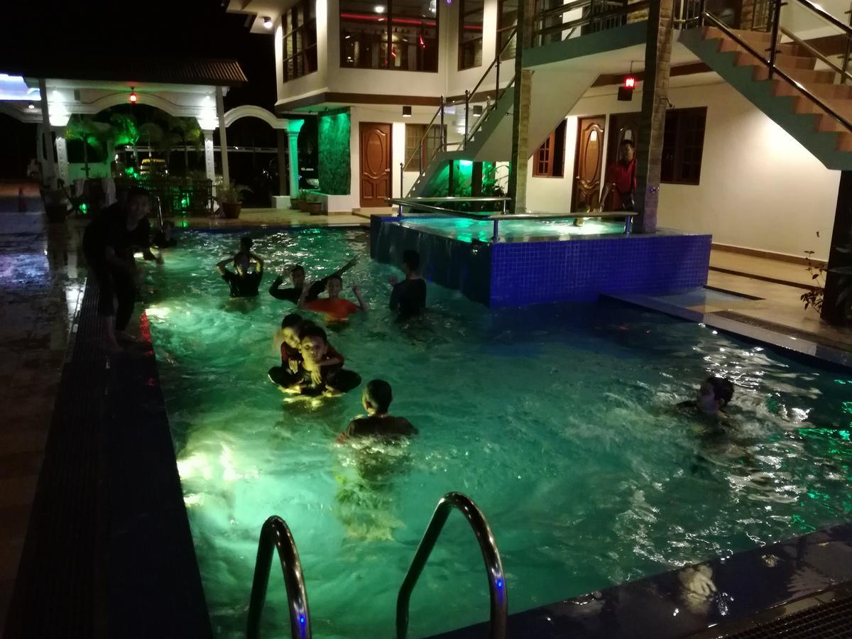 Alsafina Kijal Beach Resort & Restaurant Екстер'єр фото